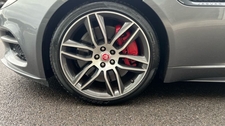 Jaguar F-Type 5.0 Supercharged V8 R 2dr Auto AWD Petrol Coupe